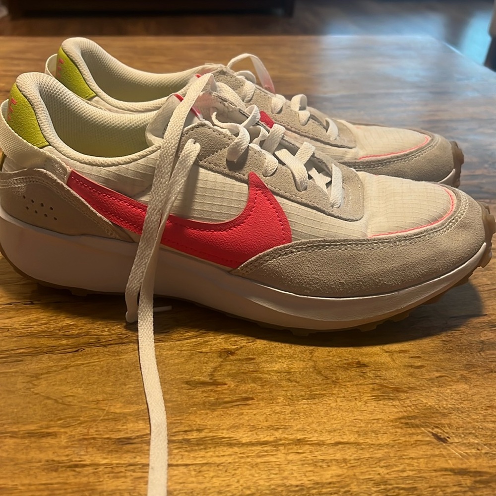 Nike Waffle Debut Hot Pink Punch- like new